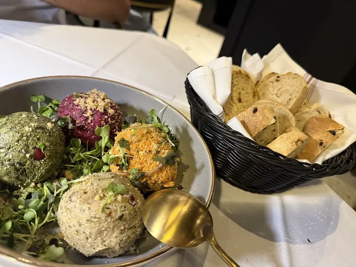 MaaMa by Cheese & Bread Picture 6