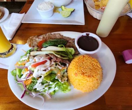 El Rancho Restaurant & Bar