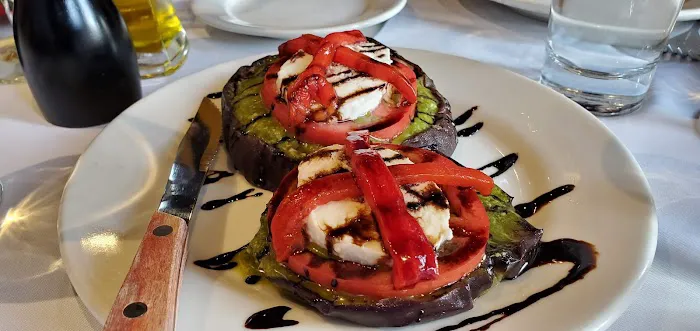 Tutti's Restaurant Picture 4