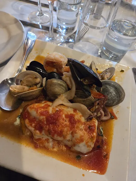 Tutti's Restaurant Picture 6