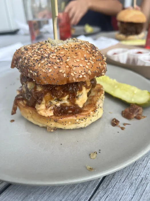 Match Burger Lobster Picture 9