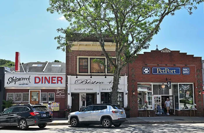 Northport Shipwreck Diner Picture 9