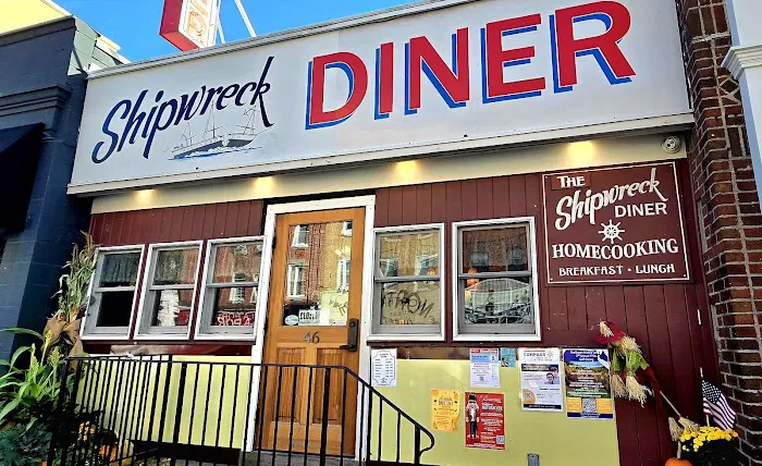 Northport Shipwreck Diner Picture 7