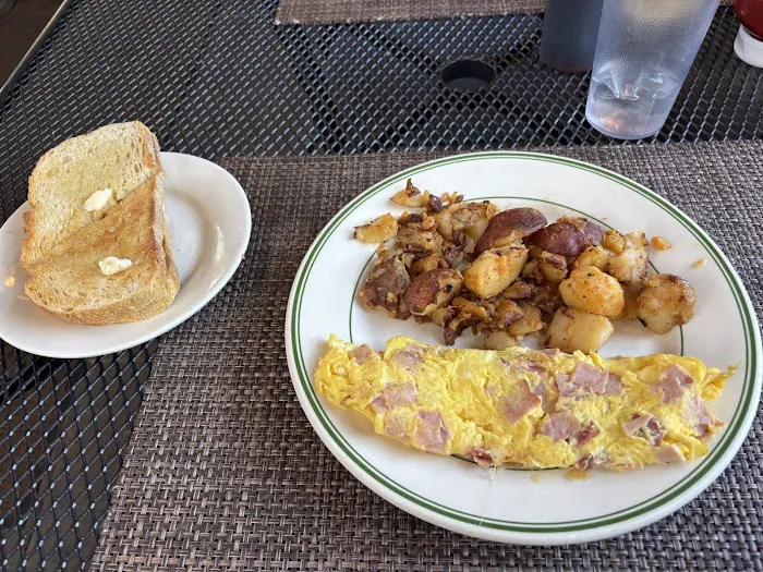 Northport Shipwreck Diner Picture 10