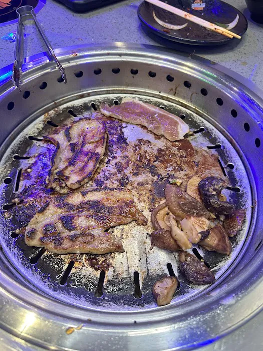 Hungry Pot Korean BBQ, Hot Pot & Sushi Picture 4