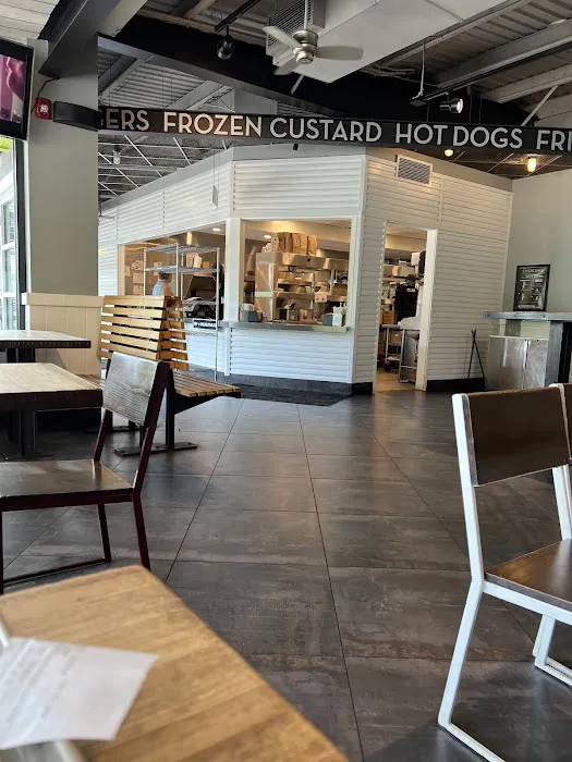 Shake Shack Westport Picture 8