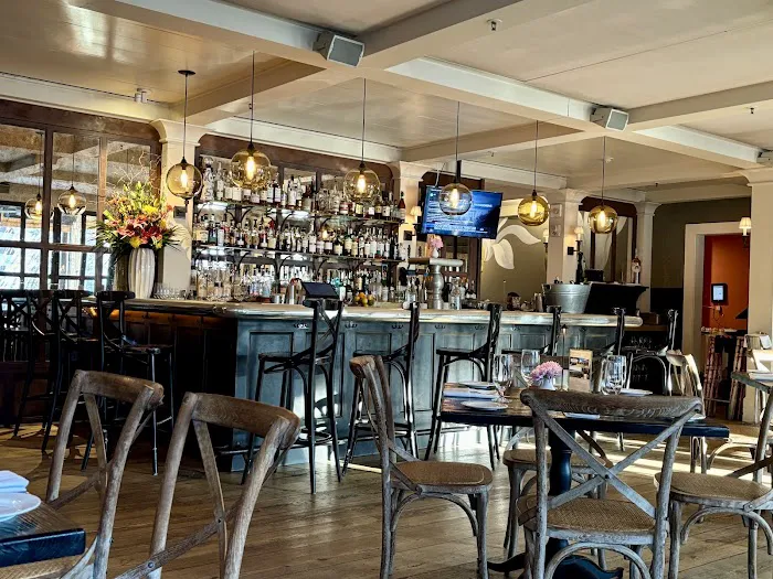 Artisan Restaurant Picture 8