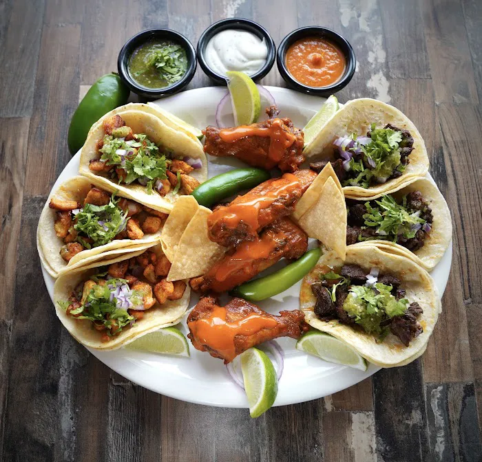 Ed’s Fusion Pizza & Tacos Picture 2