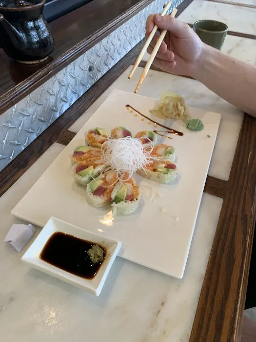 YAMAFUJI SUSHI Picture 3