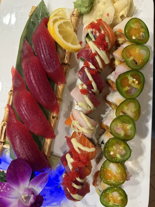 YAMAFUJI SUSHI Picture 4