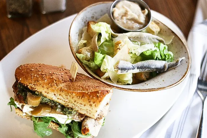 Flinders Lane Kitchen & Bar Picture 9