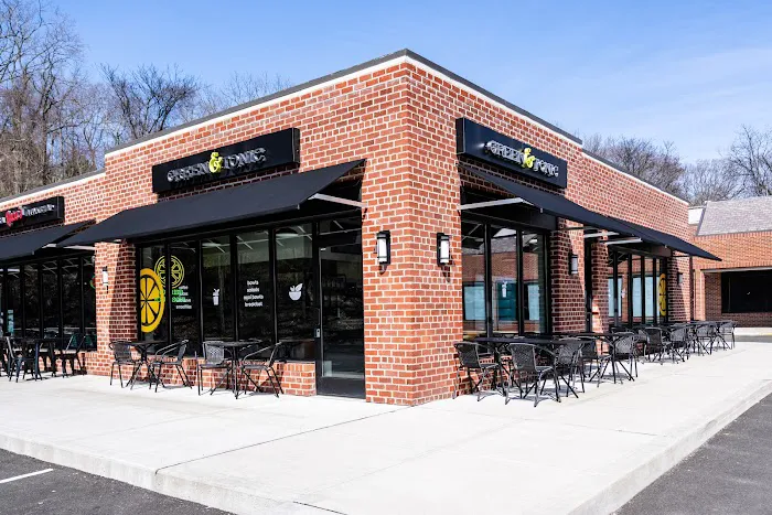 Green & Tonic Picture 8