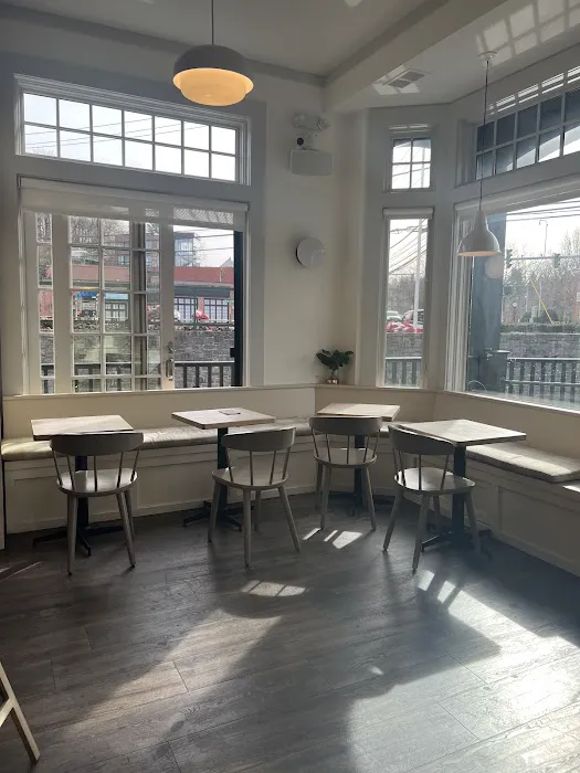 The Country Table Picture 5