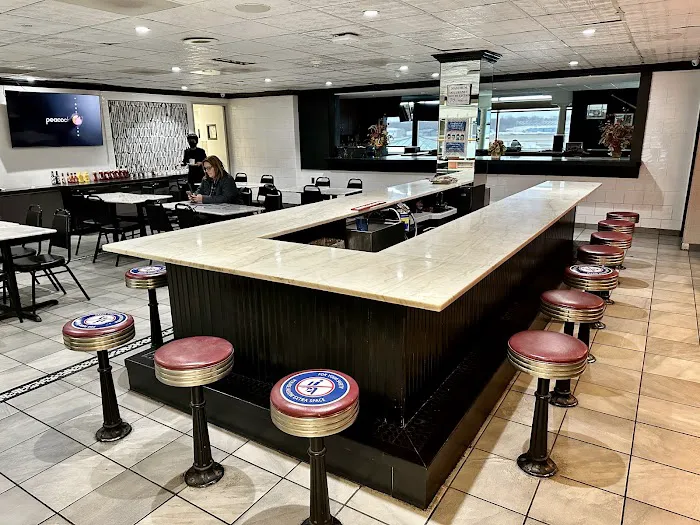 Purchase Country Diner Picture 1