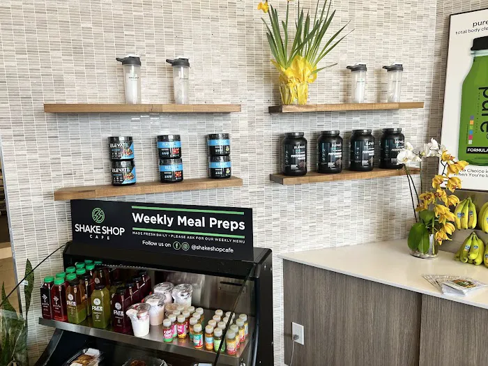 Shake shop cafe Picture 2