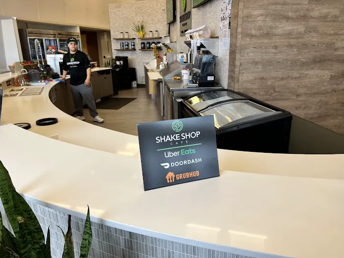 Shake shop cafe Picture 8