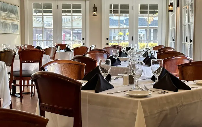 Lenny's North Seafood & Steakhouse Picture 2