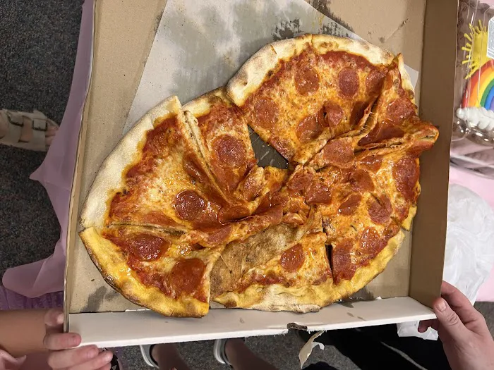 Broadway North Pizzeria Restaurant Picture 5