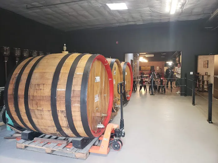 Captain Lawrence Barrel House Picture 6