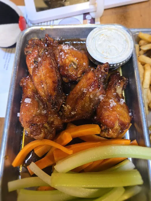 Captain Lawrence Barrel House Picture 9