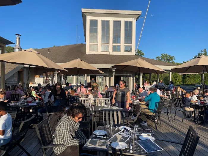 Woods Tavern Bar And Grill Picture 10