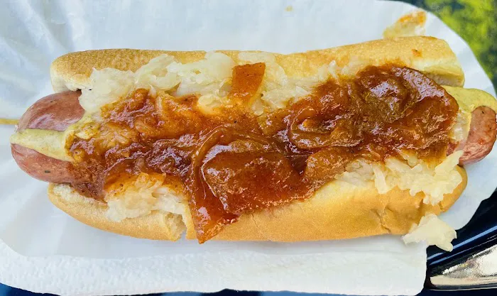 Charchael's Hot Dog Oasis Picture 4