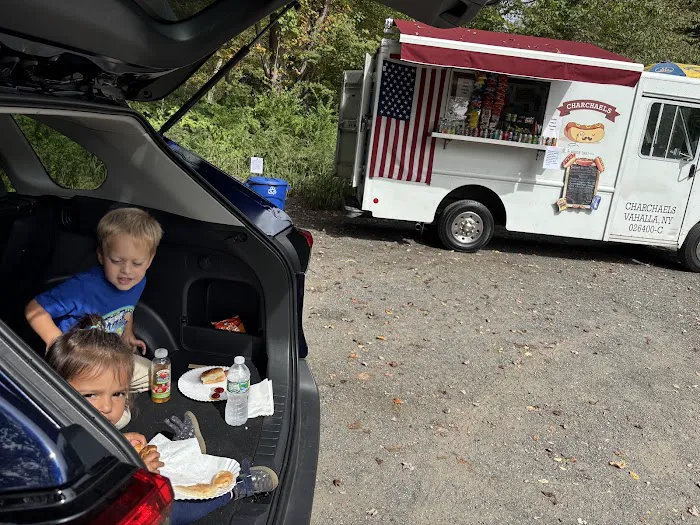 Charchael's Hot Dog Oasis Picture 3