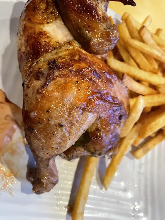 La Gladys Restaurant III Picture 5