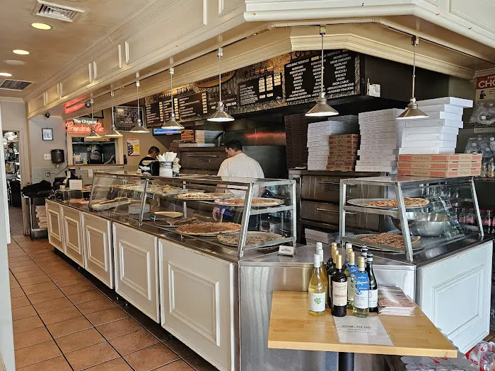 Gerardo's Pizzeria, Mt. Kisco, NY Picture 10