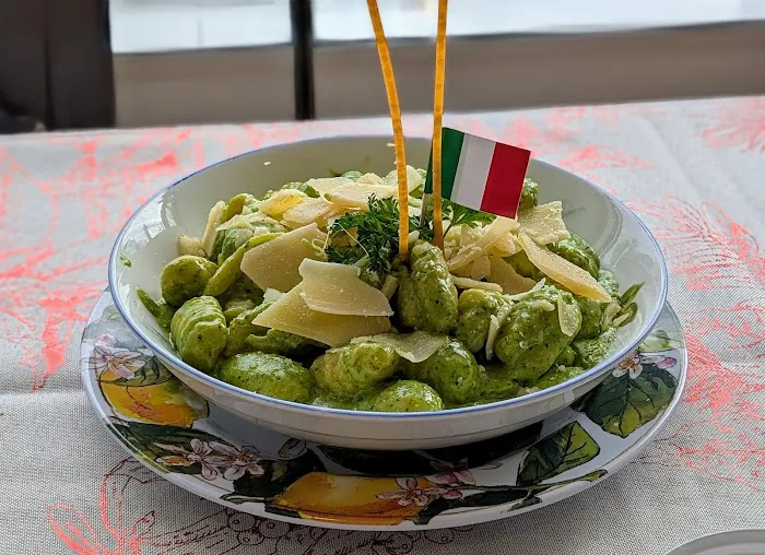 Constantino's Pasta Bowls Picture 1