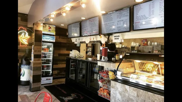 The Chicken Coop & Deli Picture 1