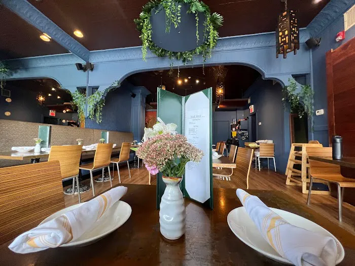 Thai Basil Picture 2