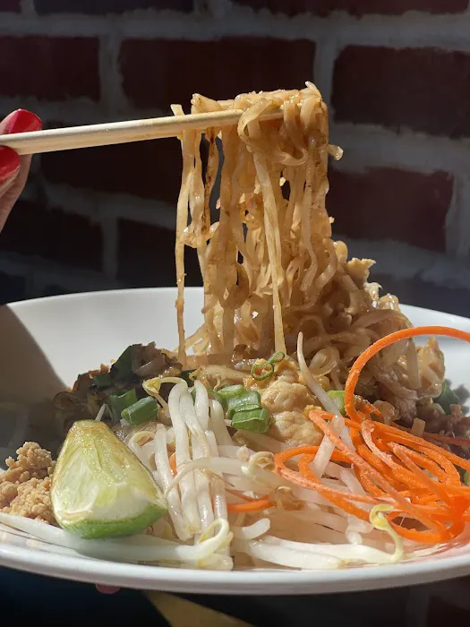 Thai Basil Picture 3