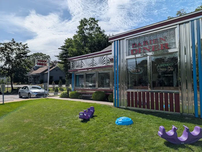 Darien Diner Picture 4