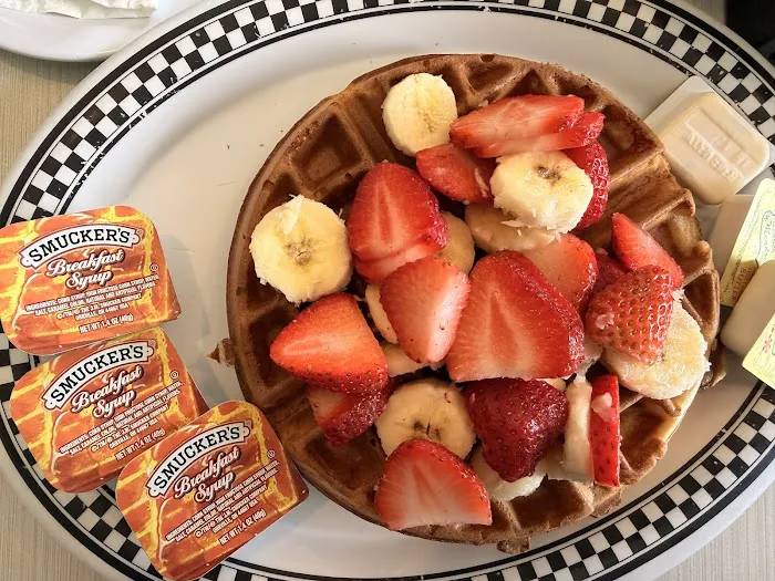 Darien Diner Picture 8