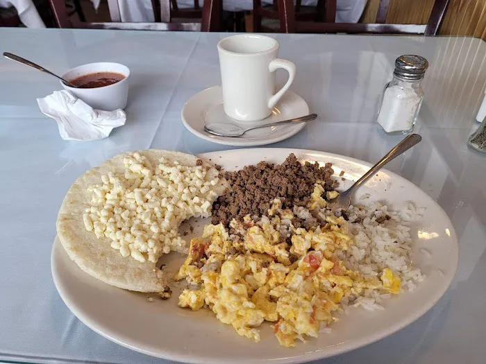 Mi Terruno Restaurant Picture 4