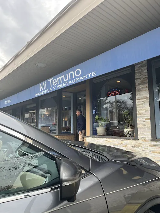 Mi Terruno Restaurant Picture 1