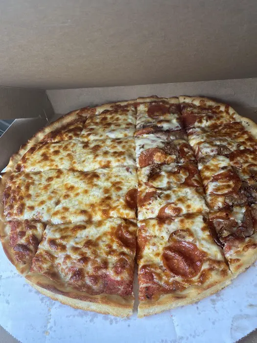 Sergio's Pizza & Restaurant Picture 7