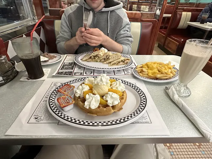 Post Road Diner Picture 5