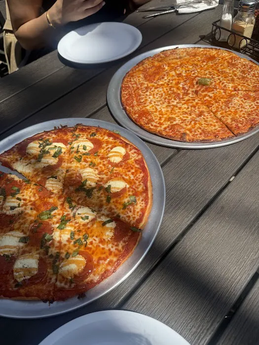 Riko's Pizza Picture 2