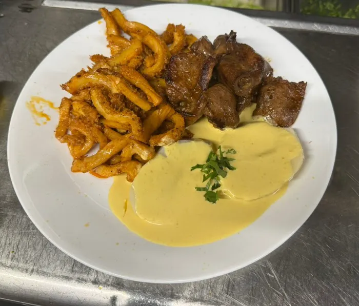 Micaela Restaurant Bar Picture 1