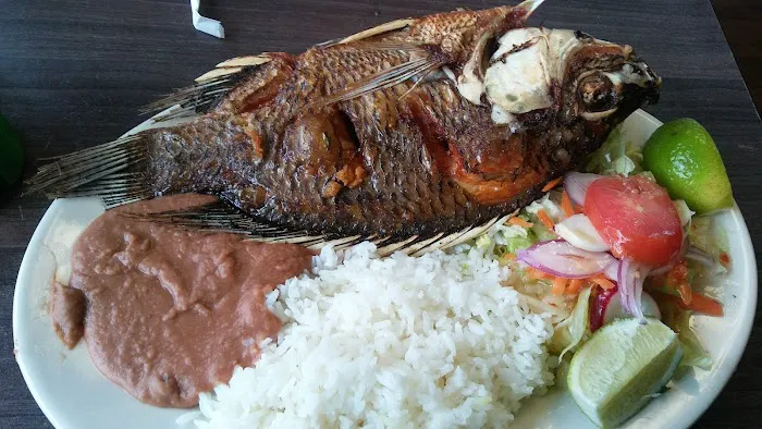 El Sabor Salvadoreño Picture 1