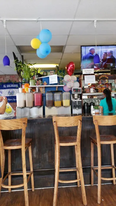 El Sabor Salvadoreño Picture 2