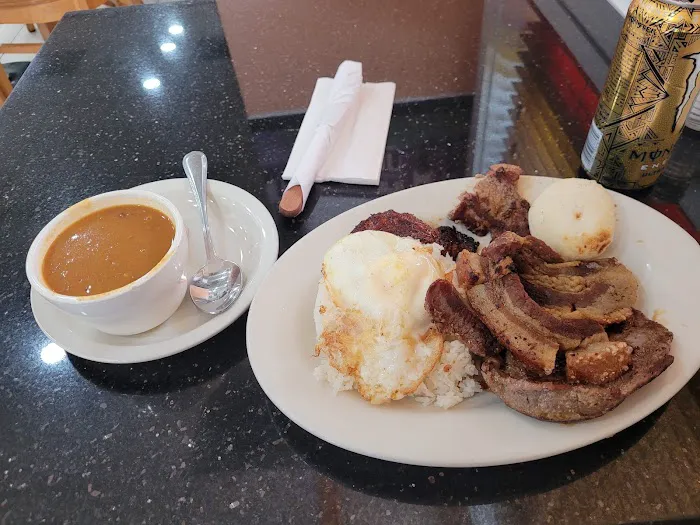 Memo's Restaurant & Bakery Picture 2