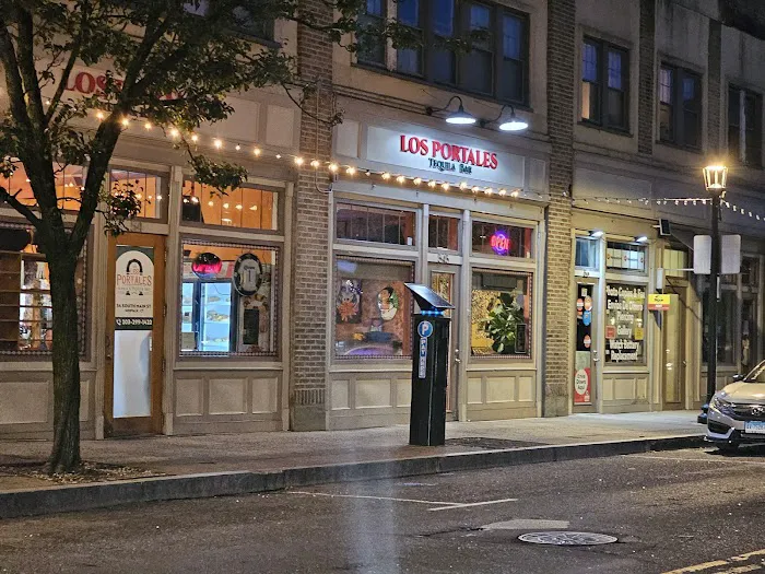 Los Portales Restaurant Picture 6