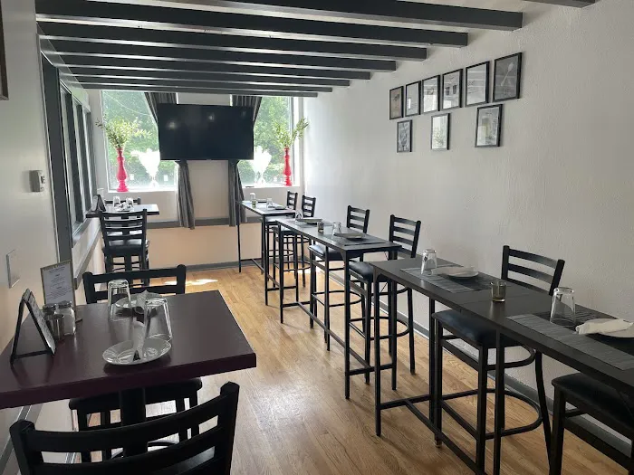 Sunny and Frankies Picture 5