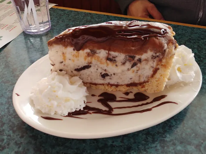 Vinny's Backyard Restaurant and Bar Picture 5