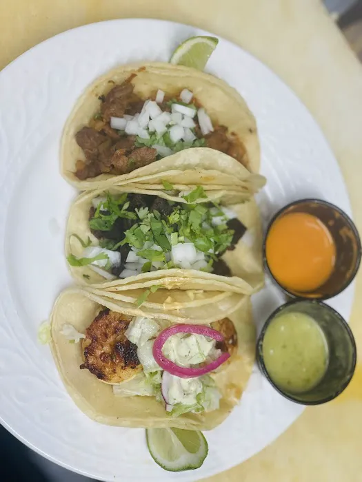 Chilli Pepper food truck Picture 2