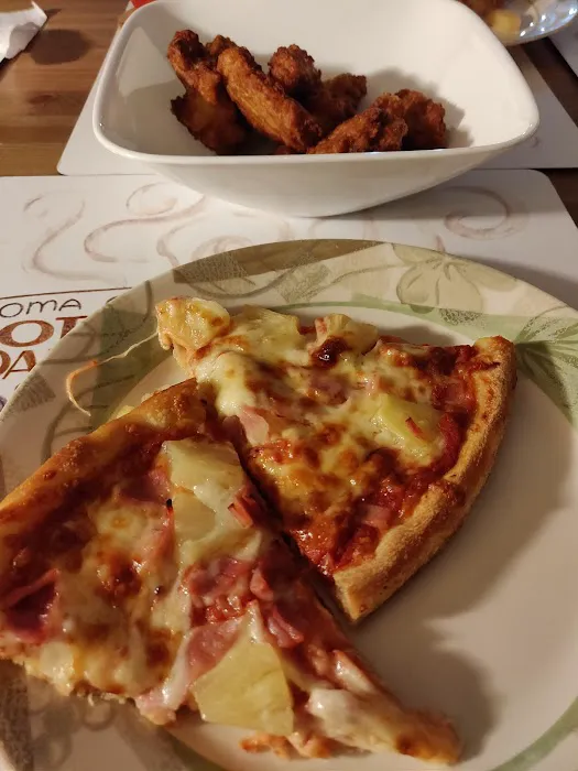 Captain's Pizza Picture 2