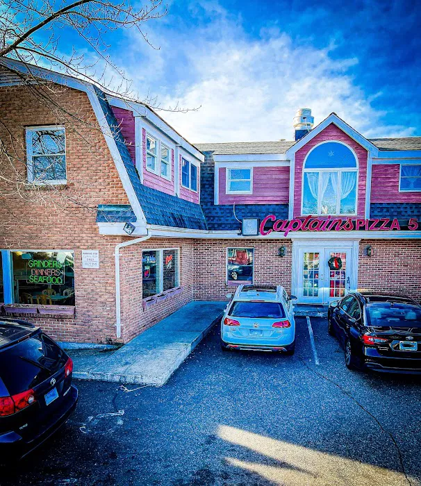 Captain's Pizza Picture 4